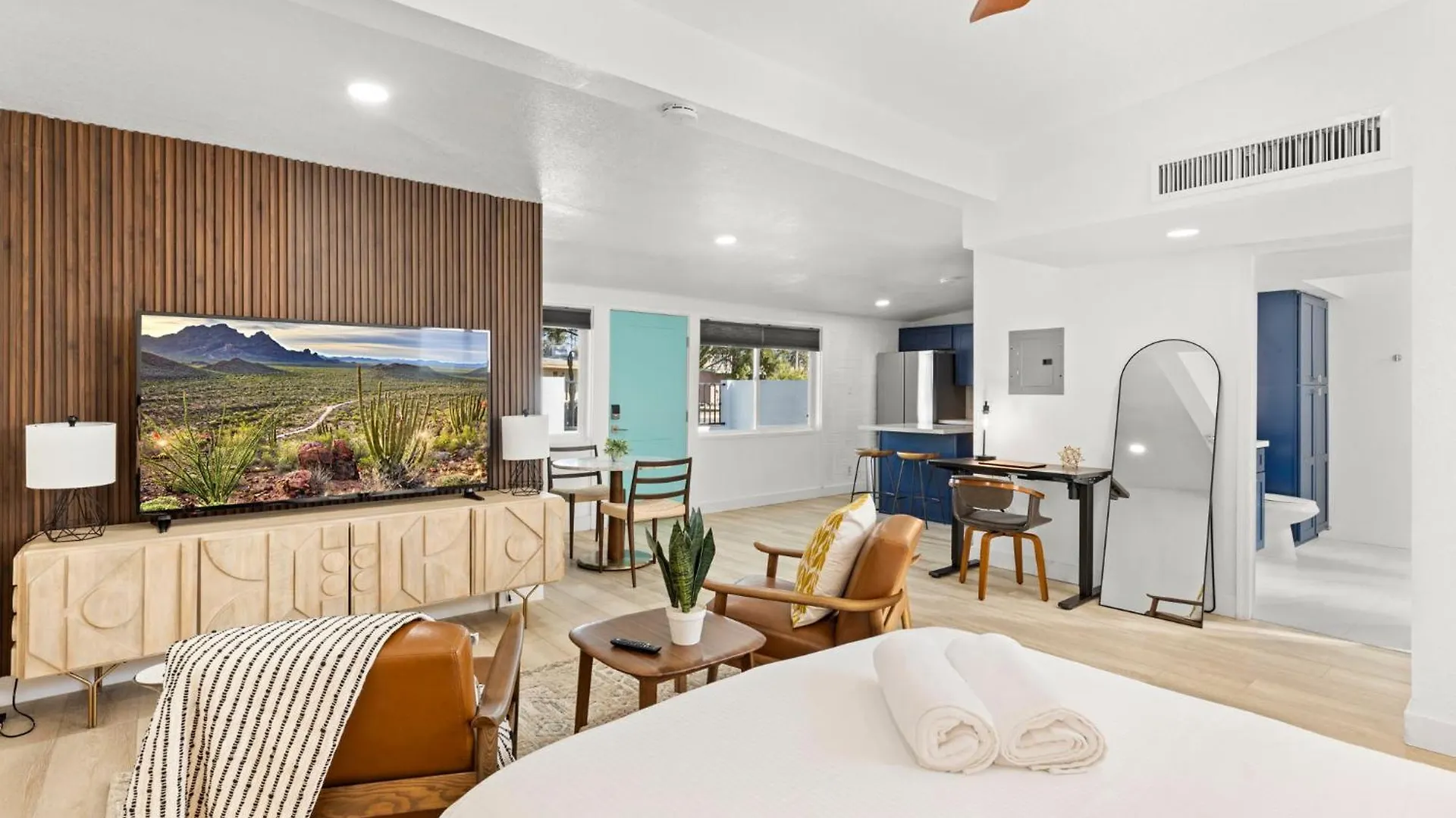 Brand New Home W Parking Blocks From Oldtown- 3C Scottsdale 0*,  Amerikai Egyesült Államok
